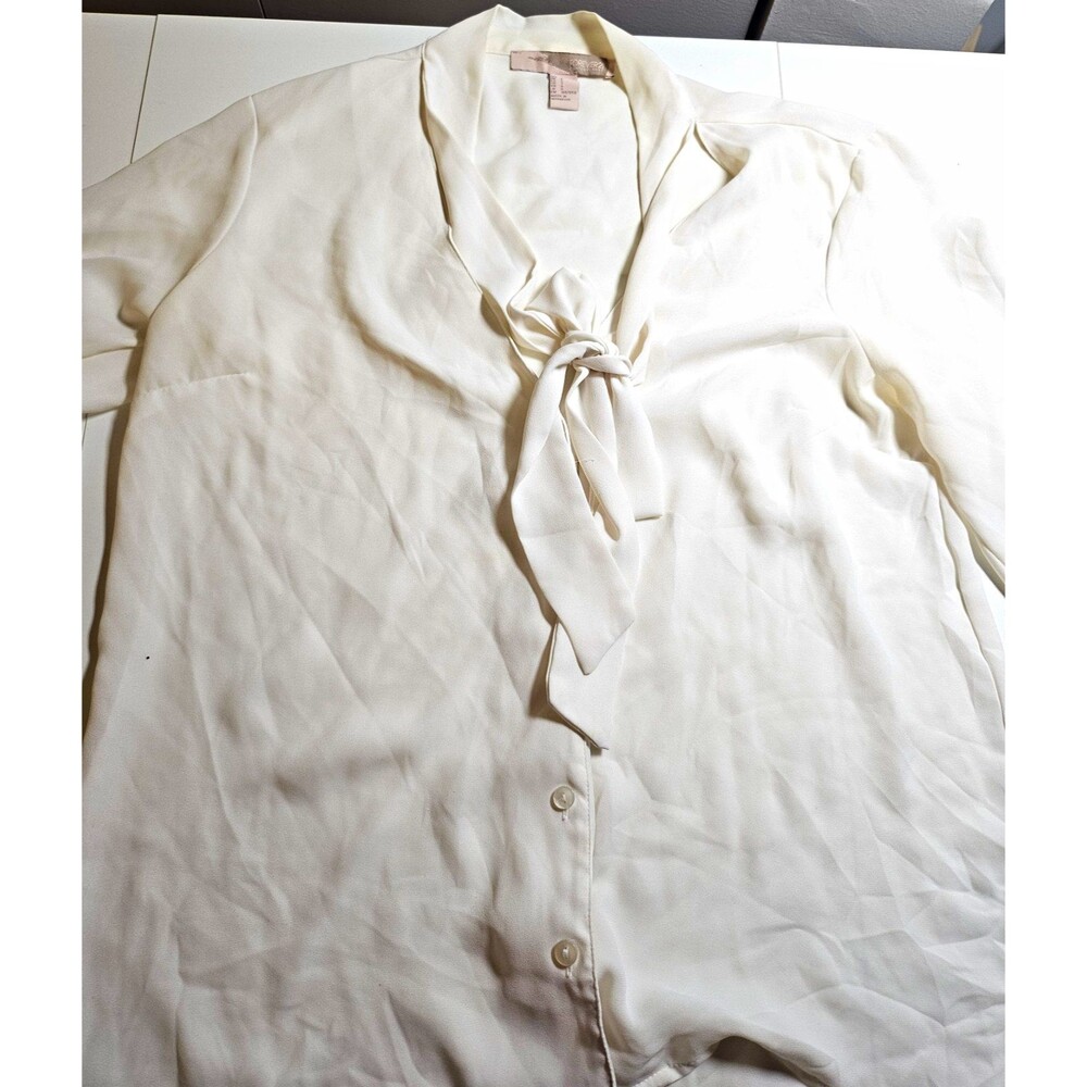 Women’s White V-Neck Tie-Neck Button Blouse Chiffon Size Small Work Clothes